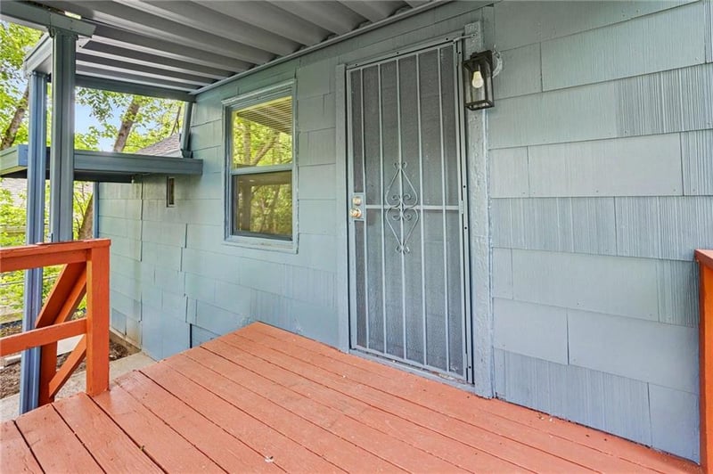 1120 E 79th St, Kansas City, MO 64131