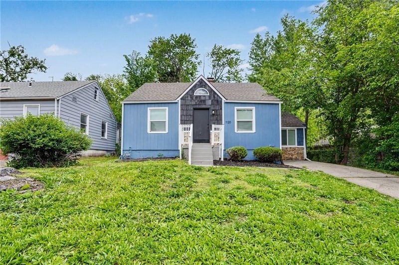 1120 E 79th St, Kansas City, MO 64131