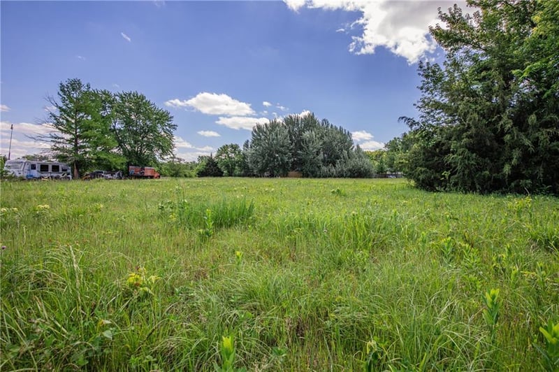 102 Branch Dr, Mound City, KS 66056