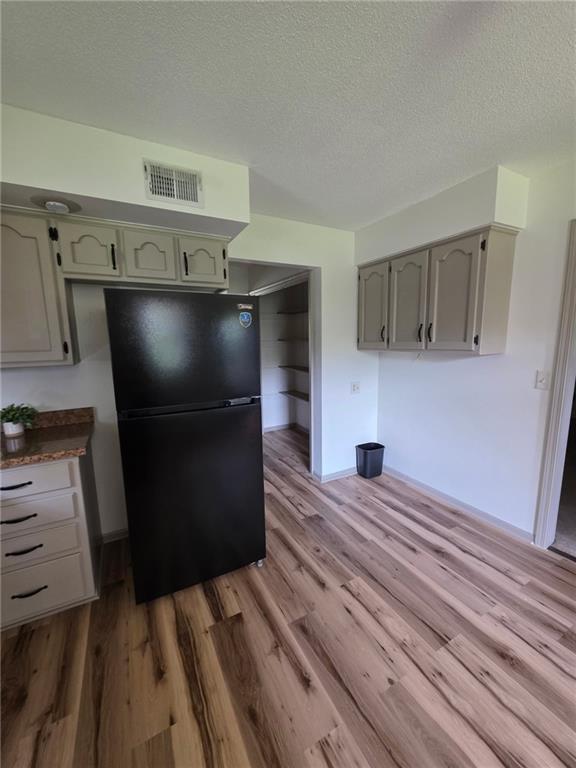 1104 SW Mic O Say Dr, Blue Springs, MO 64015