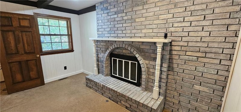 1104 Mic O Say Dr, Blue Springs, MO 64015