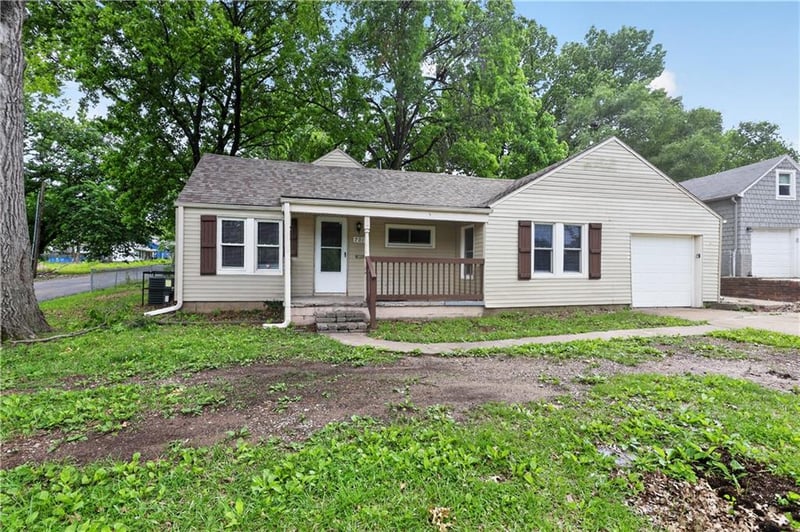 701 Jones St, Independence, MO 64052