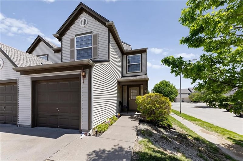 5540 Fairmount Ave, Kansas City, MO 64118