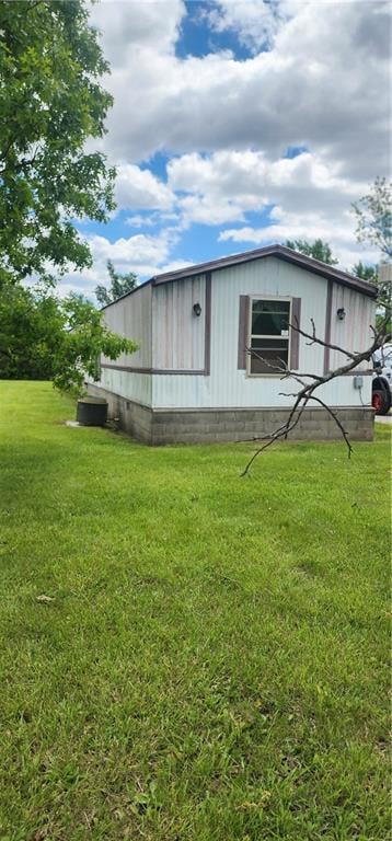 8315 High St, Amsterdam, MO 64723