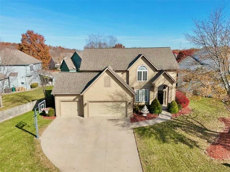 304 Hidden Valley Way, Lee's Summit, MO 64064