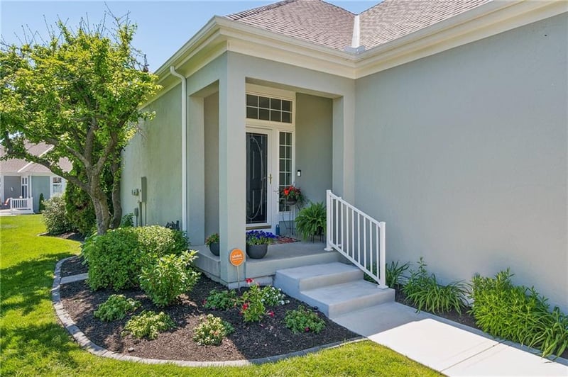 801 W 132nd Ter, Kansas City, MO 64145