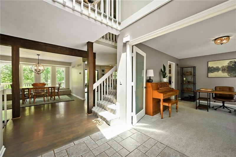15430 Overbrook Ln, Overland Park, KS 66224