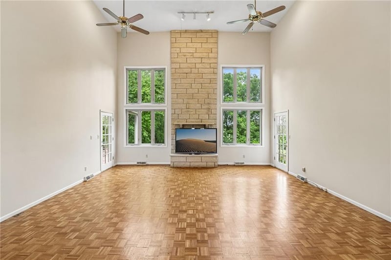 5000 Shrine Park Rd, Leavenworth, KS 66048