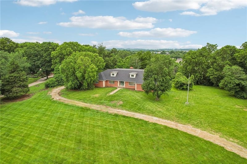 5000 Shrine Park Rd, Leavenworth, KS 66048