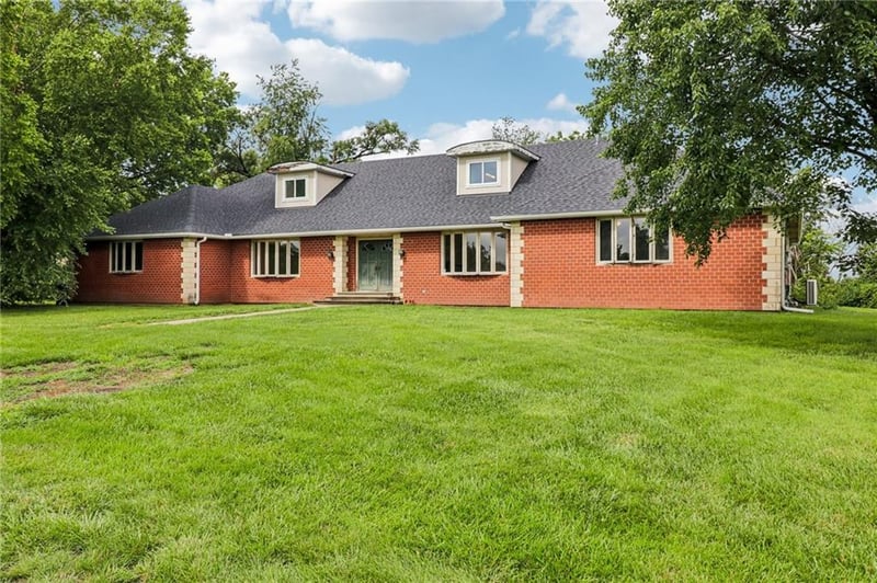 5000 Shrine Park Rd, Leavenworth, KS 66048