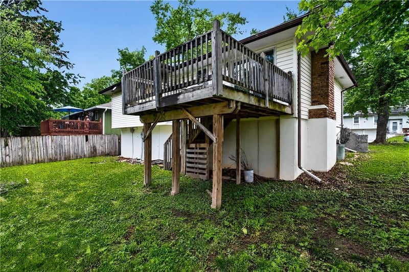 107 Brentwood Dr, Belton, MO 64012