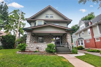 907 W 32nd St, Kansas City, MO 64111