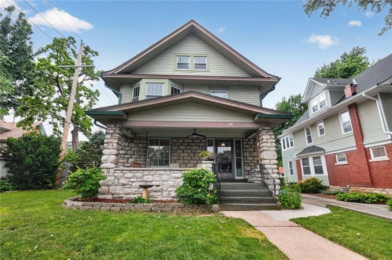 907 32nd St, Kansas City, MO 64111