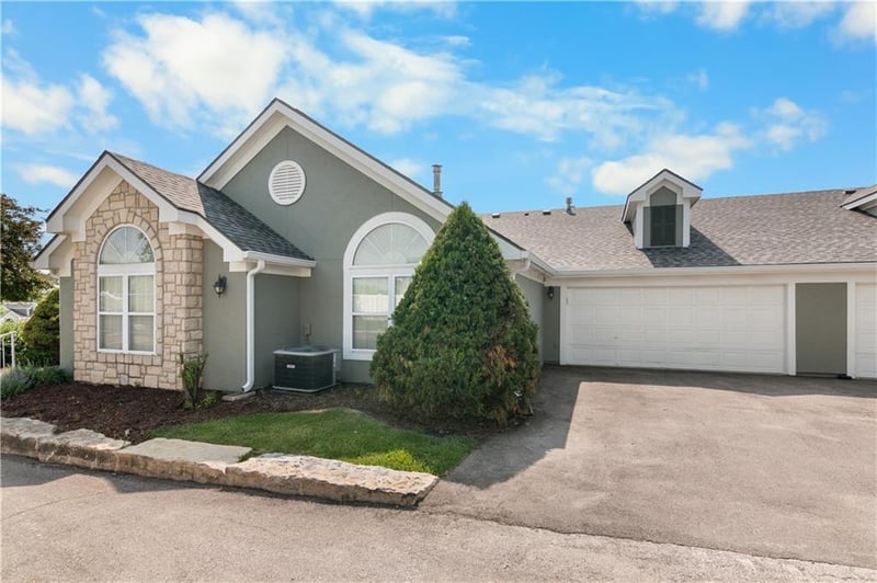 23402 71st Ter, Shawnee, KS 66217