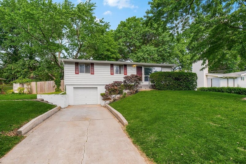 5914 Euclid Ave, Kansas City, MO 64118