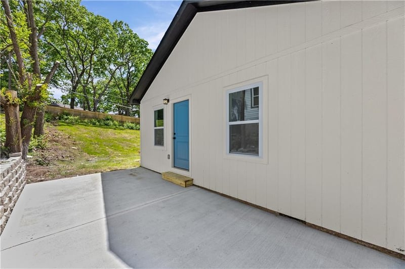 2815 24 St, Kansas City, KS 66106