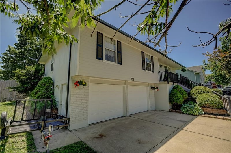 701 SW Nelson Dr, Grain Valley, MO 64029