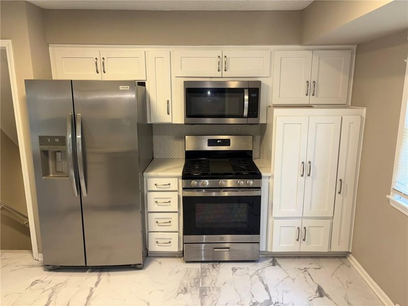7316 Avalon St, Kansas City, MO 64152