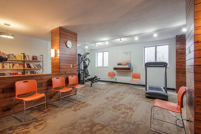 333 W Meyer Blvd #208, Kansas City, MO 64113