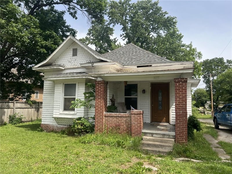815 Washington St, Fredonia, KS 66736