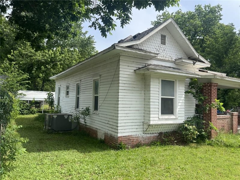 815 Washington St, Fredonia, KS 66736
