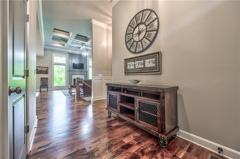 8 E 122nd St, Kansas City, MO 64145