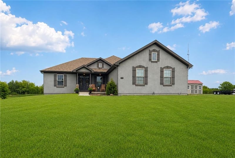 15635 Lovers Ln, Excelsior Springs, MO 64024