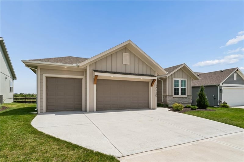 17120 W 168th Pl, Olathe, KS 66062