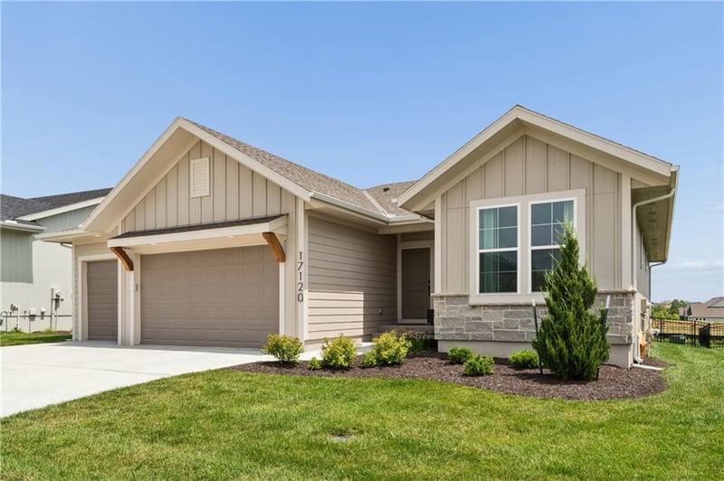 17120 W 168th Pl, Olathe, KS 66062
