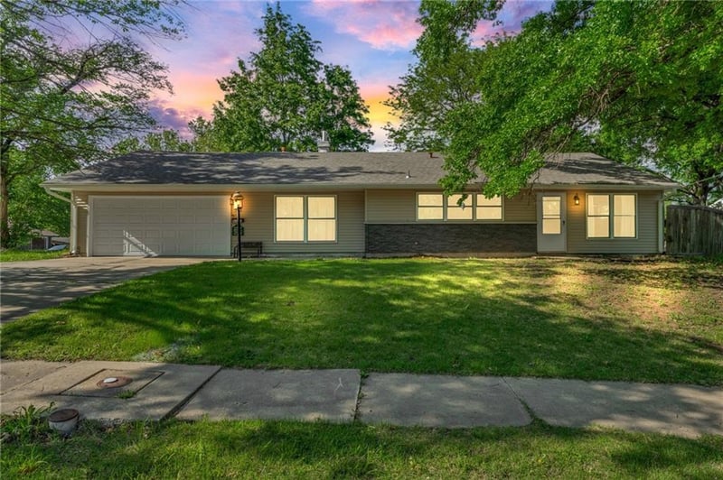 4212 SW 28th Ter, Topeka, KS 66614