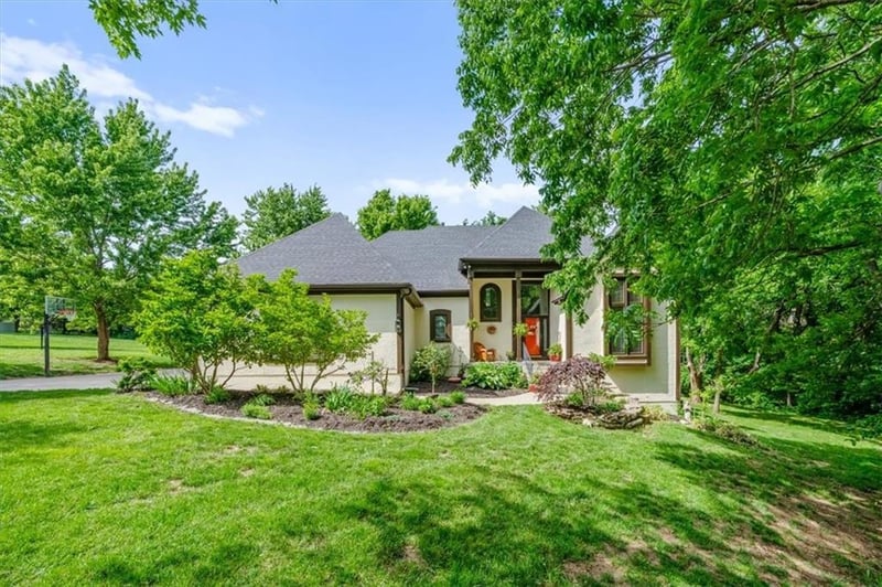 24600 W 61st Ter, Shawnee, KS 66226
