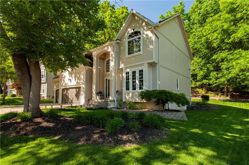 5816 Ruby Ct, Lee's Summit, MO 64064