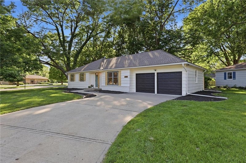10408 Beverly Dr, Overland Park, KS 66207