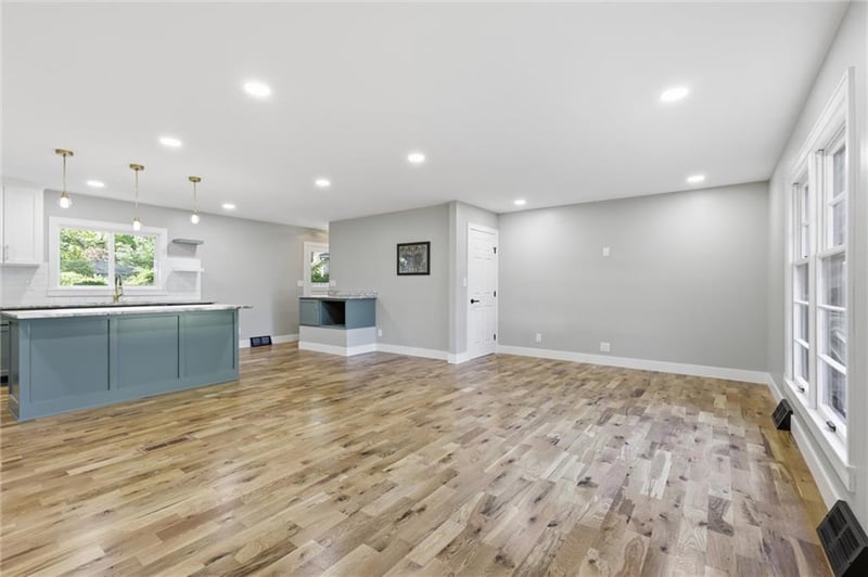 10408 Beverly Dr, Overland Park, KS 66207