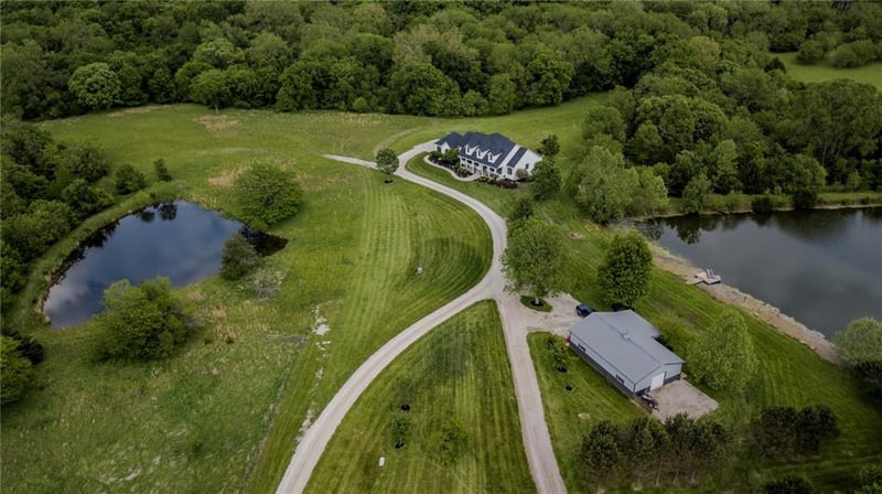 21225 Cedar Niles Rd, Spring Hill, KS 66083