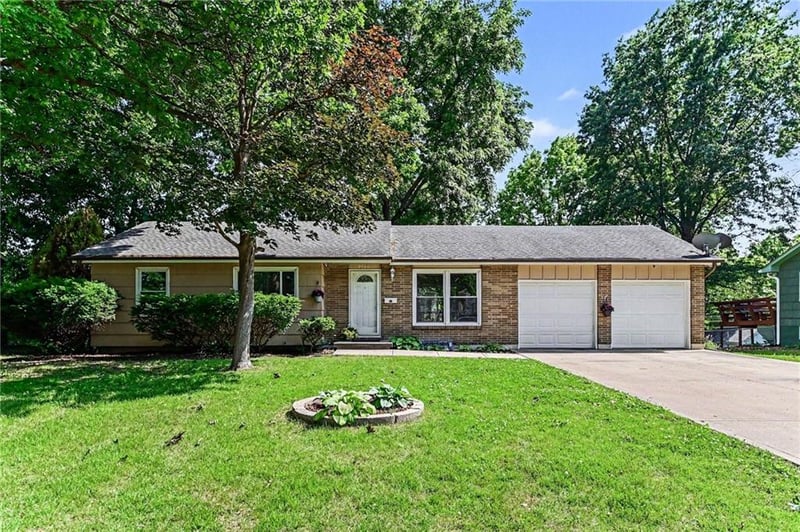 9309 E 82nd Ter, Raytown, MO 64138
