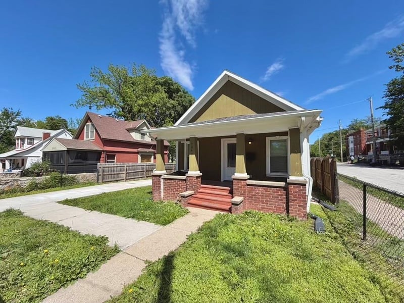 2947 Garfield Ave, Kansas City, MO 64109