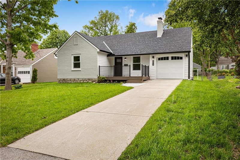 8012 Belleview Ave, Kansas City, MO 64114