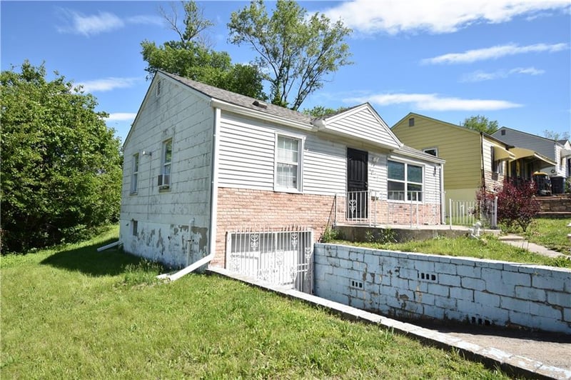4027 Monroe Ave, Kansas City, MO 64130