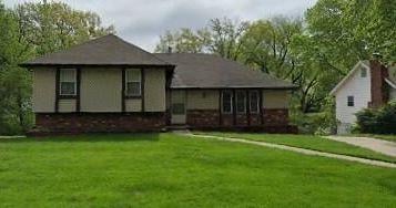 Stoddard Ave, Kansas City, MO 64152
