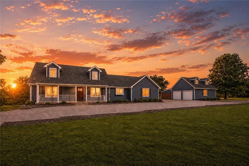 4000 W 215th St, Bucyrus, KS 66013