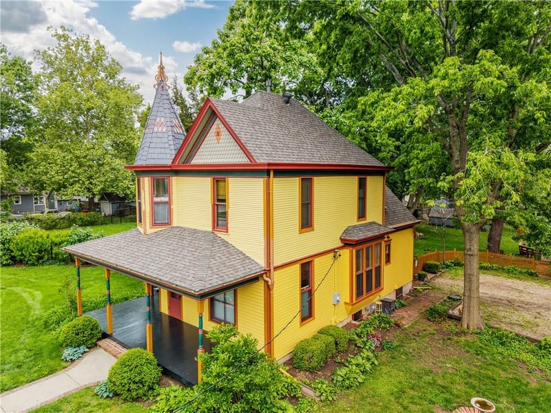 1704 Walnut St, Blue Springs, MO 64015