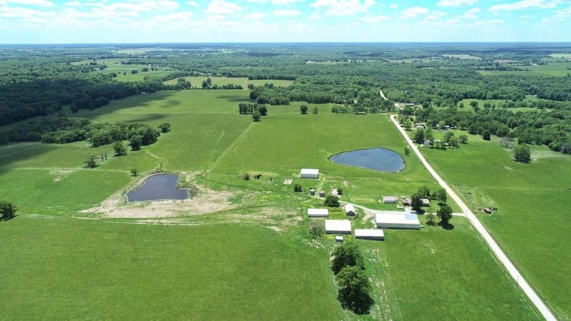 15703 2850 Rd, El Dorado Springs, MO 64744