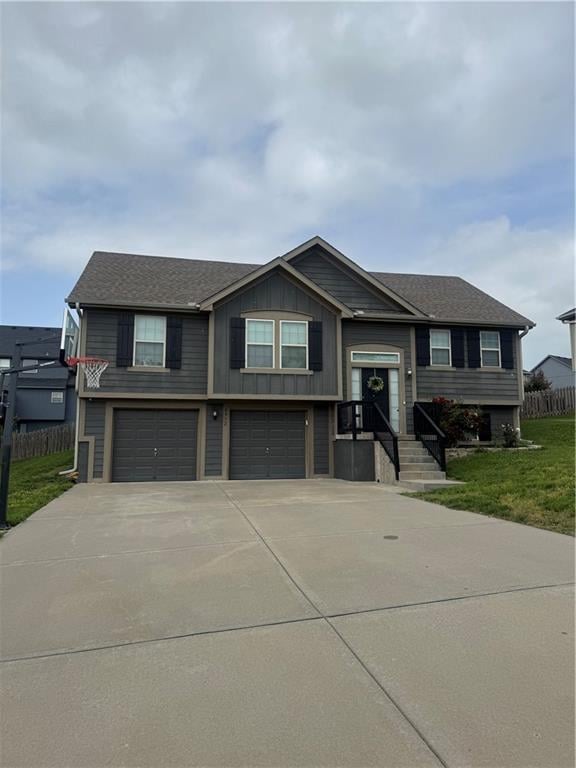 8932 116th Pl, Kansas City, MO 64157