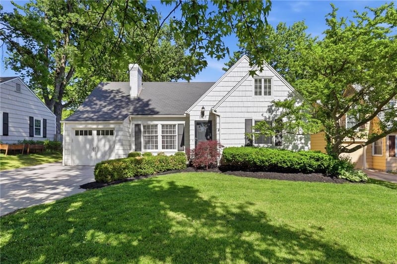 5427 Canterbury Rd, Fairway, KS 66205