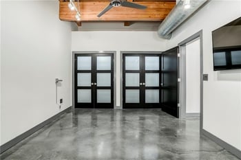 210 W 5th St #211, Kansas City, MO 64105