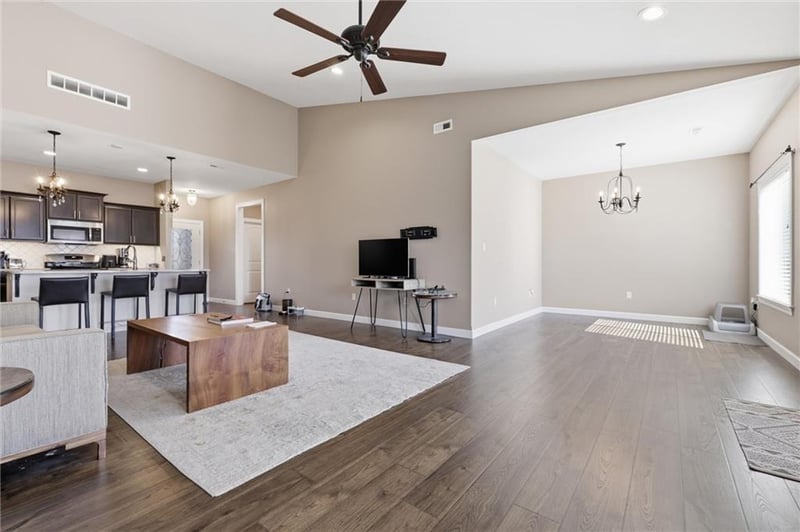 2705 Chasehire Dr, Lawrence, KS 66046