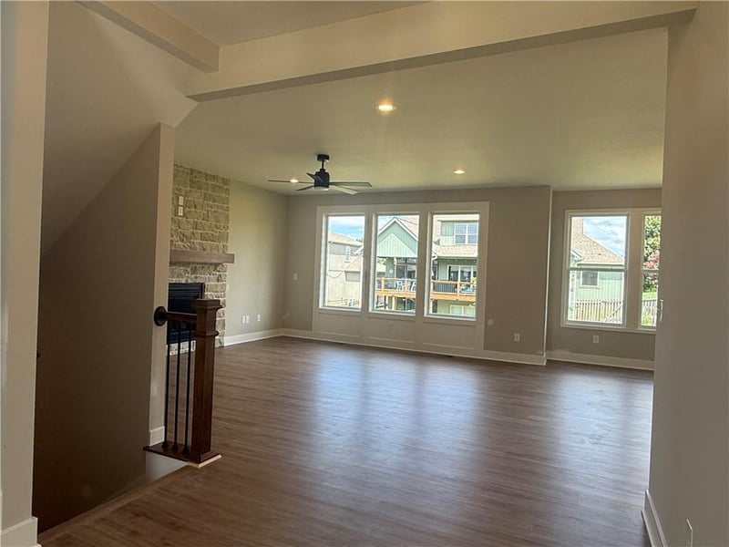31428 W 85th Ter, De Soto, KS 66018