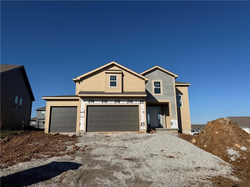 31428 W 85th Ter, De Soto, KS 66018