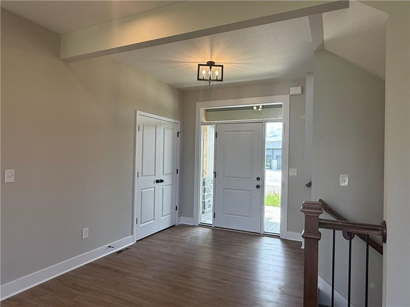 31428 W 85th Ter, De Soto, KS 66018